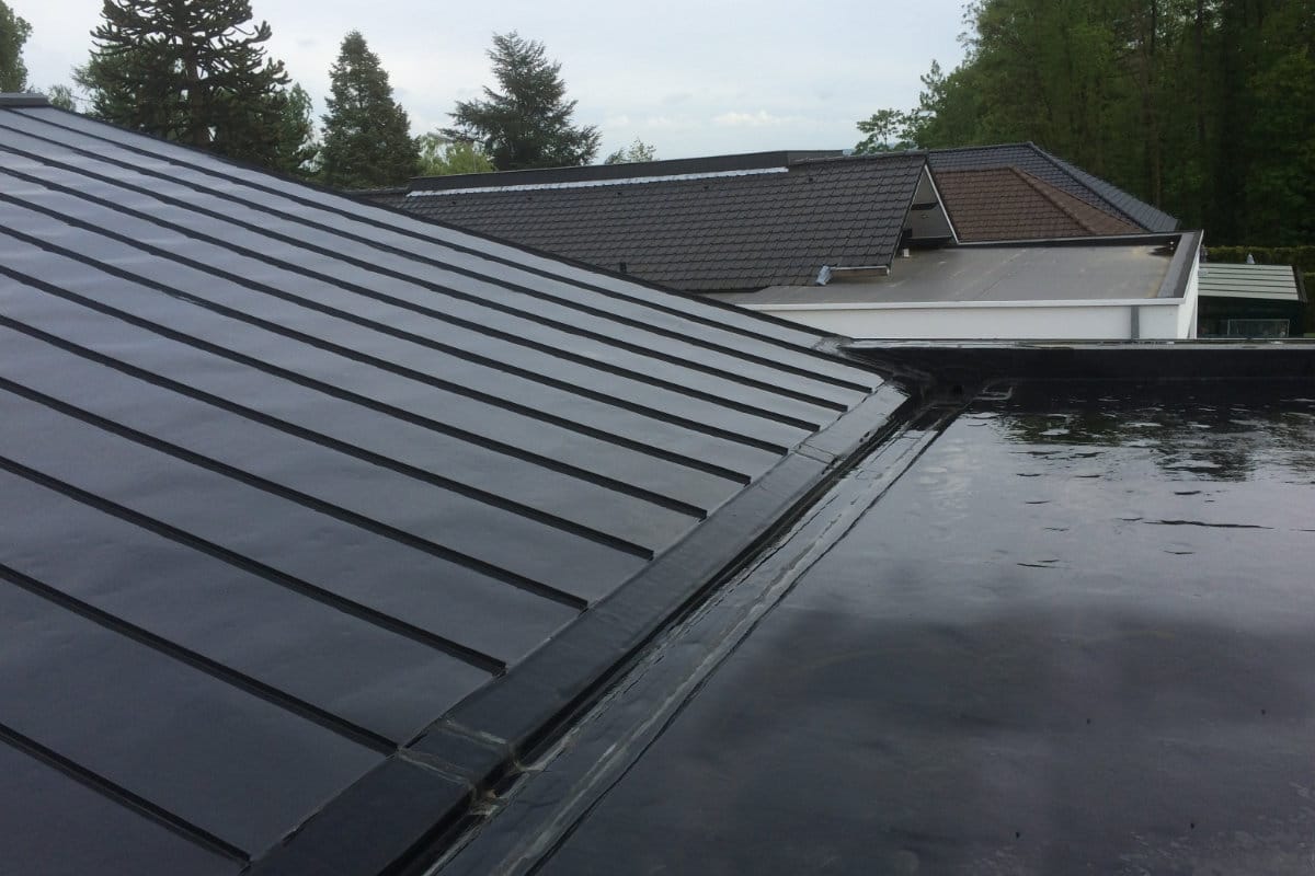 Comment remédier au problème de fuite de la toiture ?