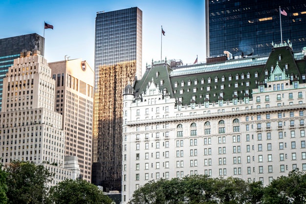 the-plaza-hotel-new-york-etats-unis_1268-14964